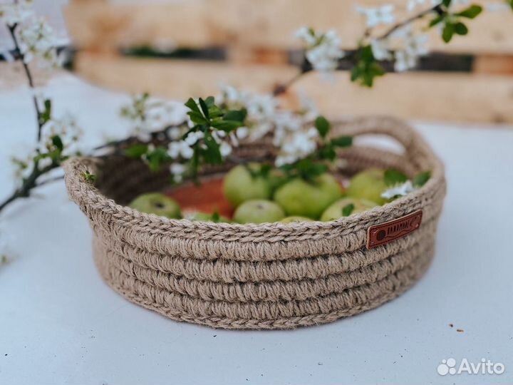 Поднос вязаный