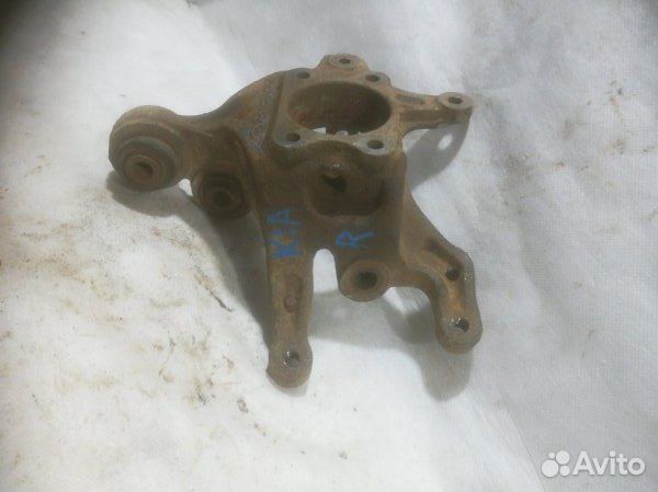 Кулак поворотный задний правый Kia Carens 2.0 2007