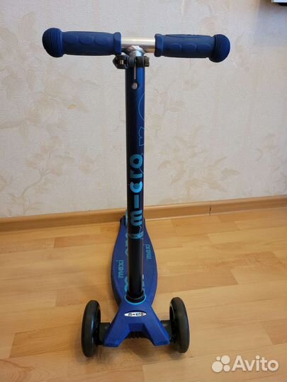 Самокат Micro Maxi Deluxe LED