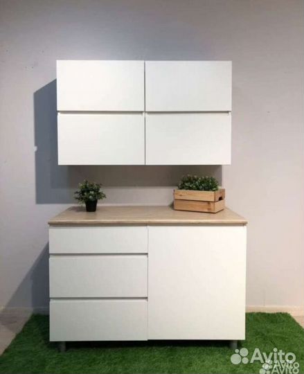 Кухонный гарнитур 1.2м