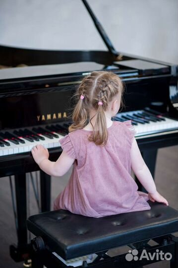 Преподаватель фортепиано, сольфеджио