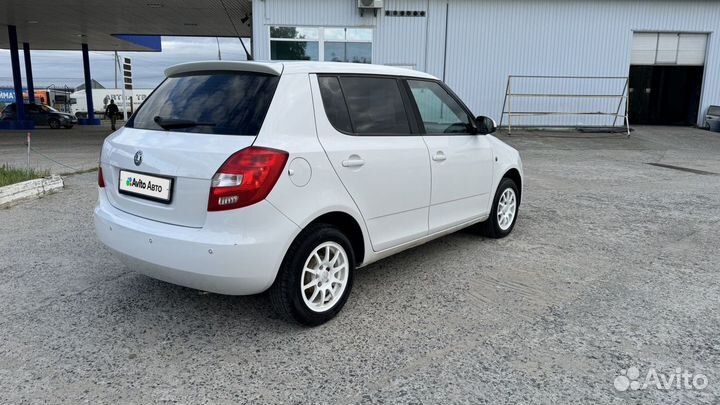 Skoda Fabia 1.6 МТ, 2011, 87 000 км