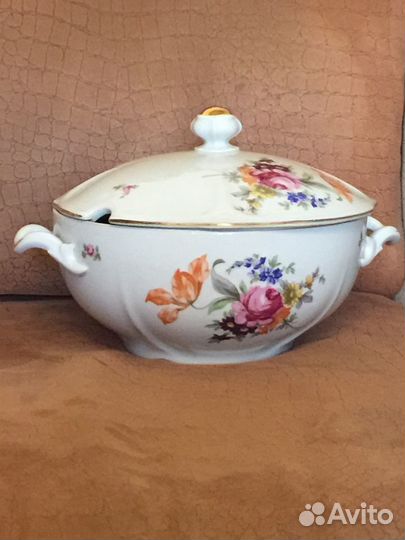 Столовый сервиз 