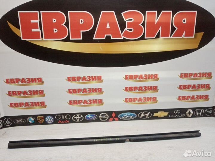 Молдинг стекла передний правый Renault Scenic JA0F