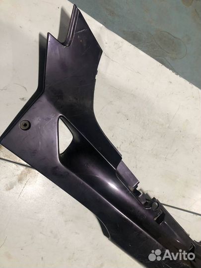 Левая часть пластика хвоста для Kawasaki ZZR400 1