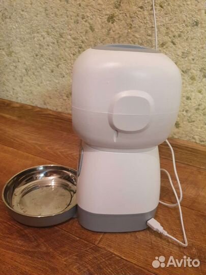Автоматическая кормушка для собак