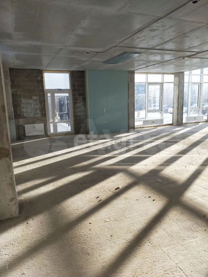 Сдам торговое помещение, 257 м²