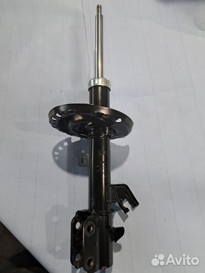 Амортизатор передний правый Nissn note