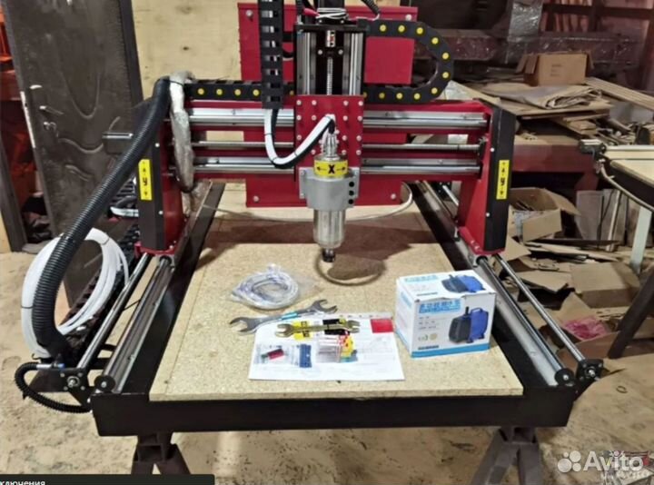 Фрезерный станок по дереву и двп с чпу