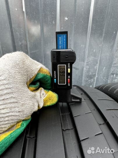 Michelin Pilot Super Sport 255/35 R21 98Y