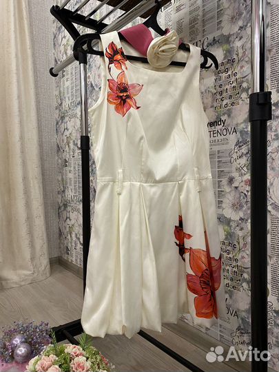 Вечернее платье