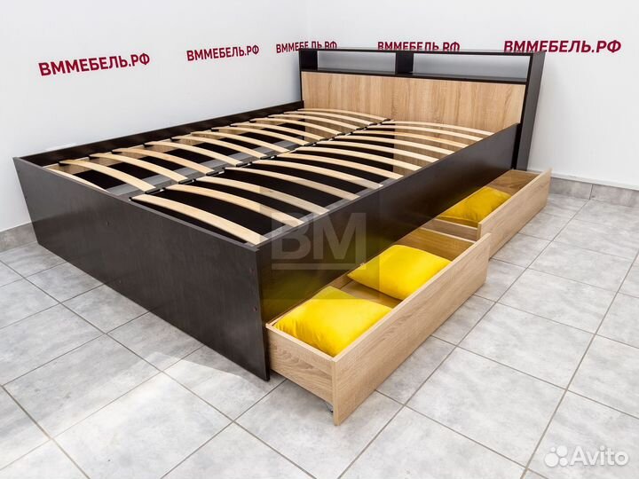 Кровать двуспальная с ящиками для белья