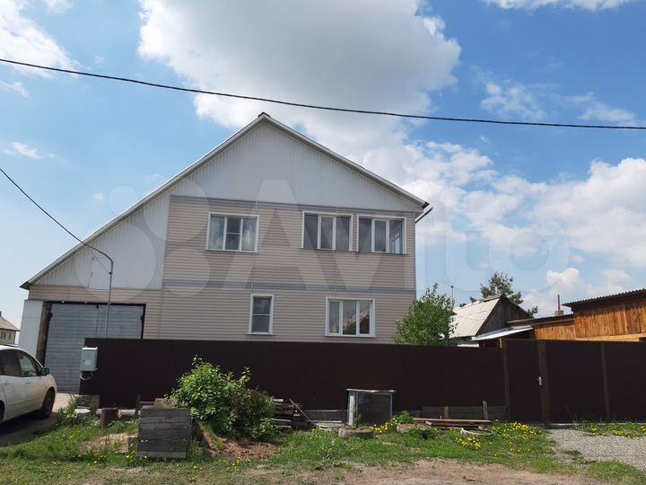 Коттедж 202 м² на участке 12,7 сот.