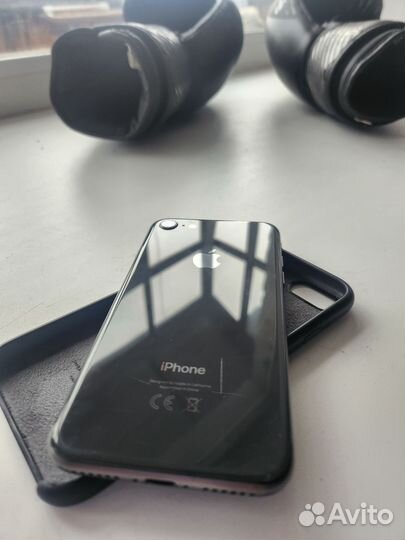 iPhone 8, 64 ГБ