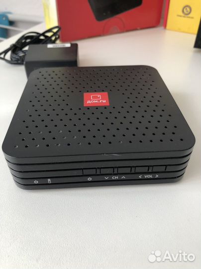 Wifi Роутер и приставка телевизионная дом.ру