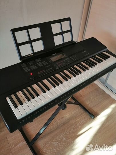 Синтезатор Сasio ст Х700
