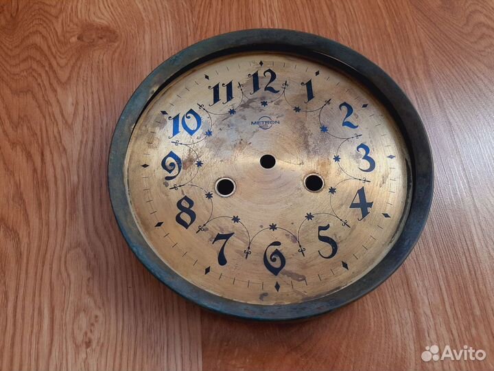 Циферблаты на настенные часы, в сборе