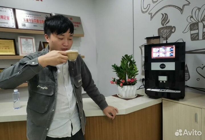 Профессиональная кофемашина для вендинга