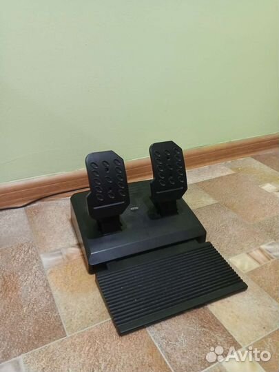 Игровой руль с педалями для пк