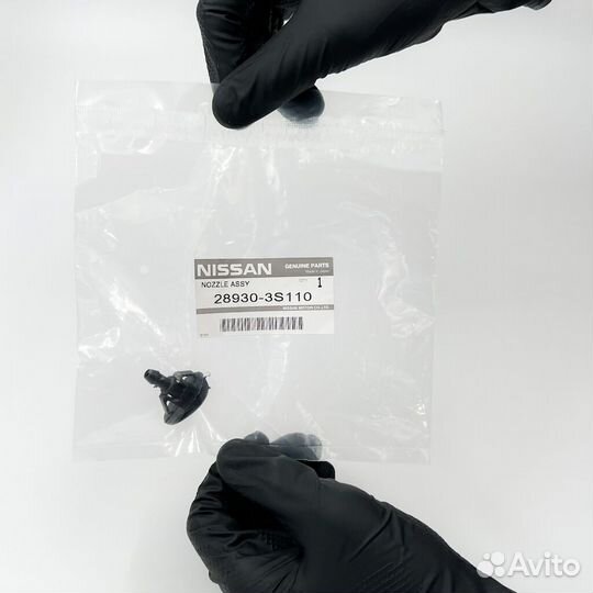 Форсунка омывателя лобового стекла Nissan NP300