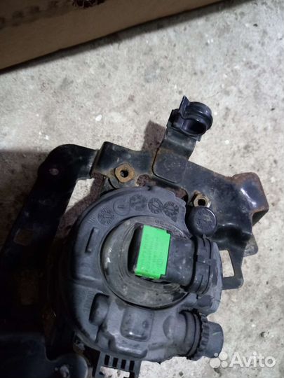 Mitsubishi l200 4 птф правая