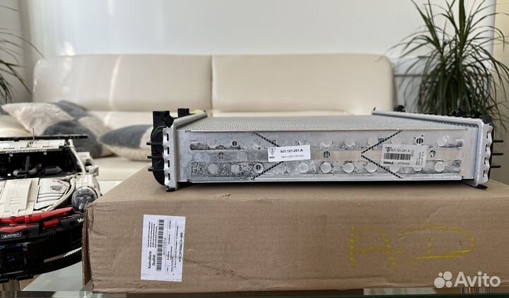 Радиатор охлаждения Taycan, 9J1121251A