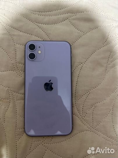 Телефон iPhone 11