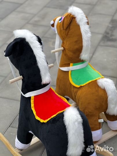 Детская качалка лошадь