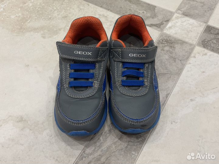 Кроссовки geox