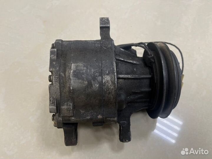 Компрессор кондиционера Toyota Duet