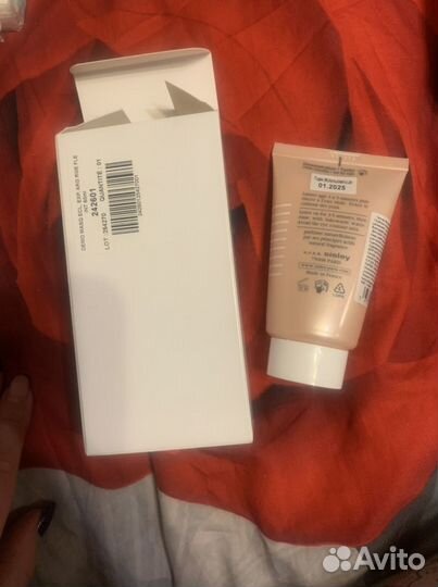 Sisley крем, лосьон- спрей, тональный крем