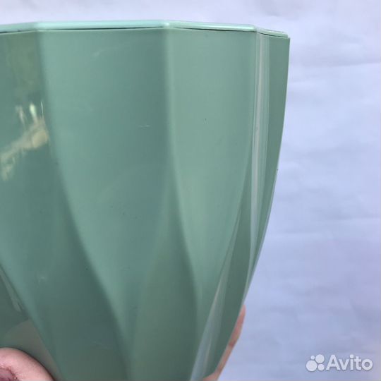 Кашпо пластиковое с дренажной вставкой