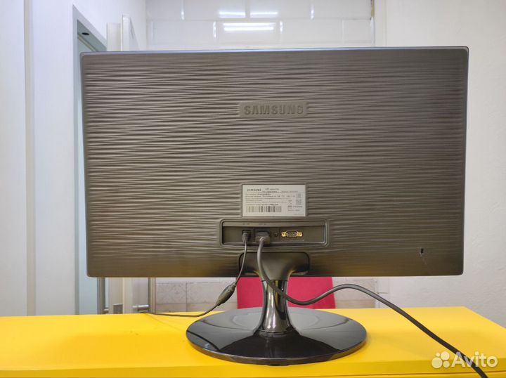 Монитор Samsung S24D300H, 1920x1080, 75 Гц