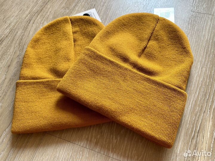 Шапка новая шерсть цвет оранжевый