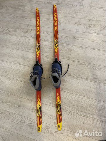 Беговые лыжи детские 130 см с ботинками 36 размер