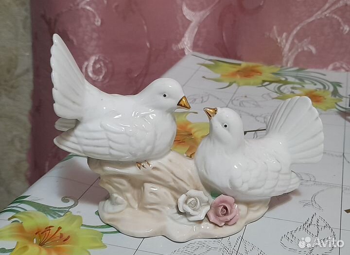 Статуэтка голуби