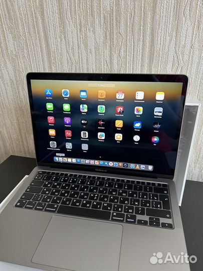 Apple Mac Book Air 2020 M1 8/256/ рст