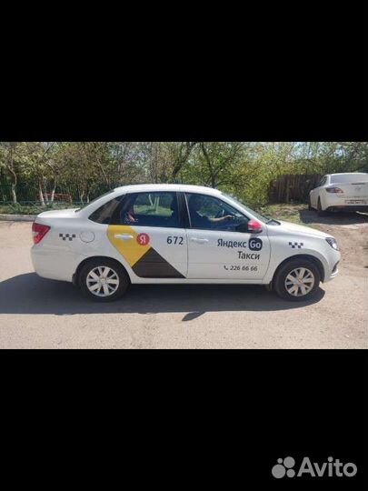 Брендирование Яндекс такси Яндекс Go оклейка