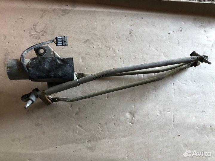 Трапеция дворников с моторчиком LADA Priora