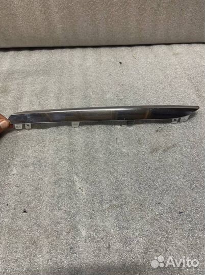 Хром молдинг решетки радиатора Mercedes-Benz