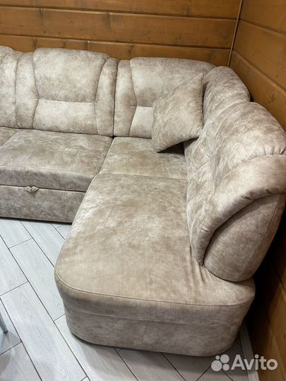 Кухонный угловой диван со спальным местом