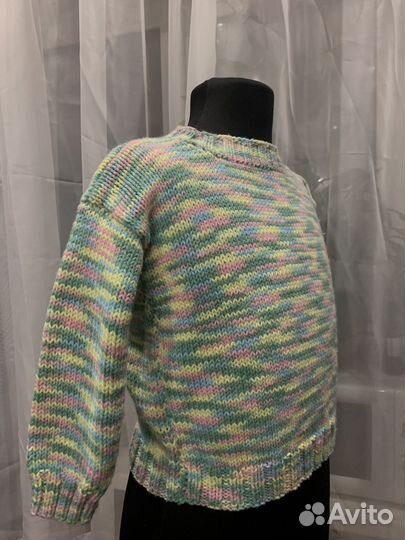 Вязаный свитер детский