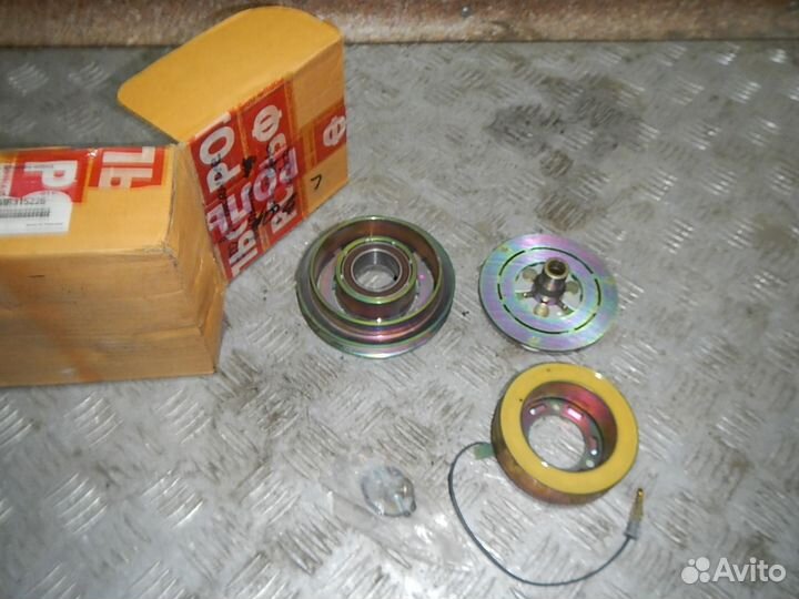 Компрессор кондиционера Mitsubishi L200