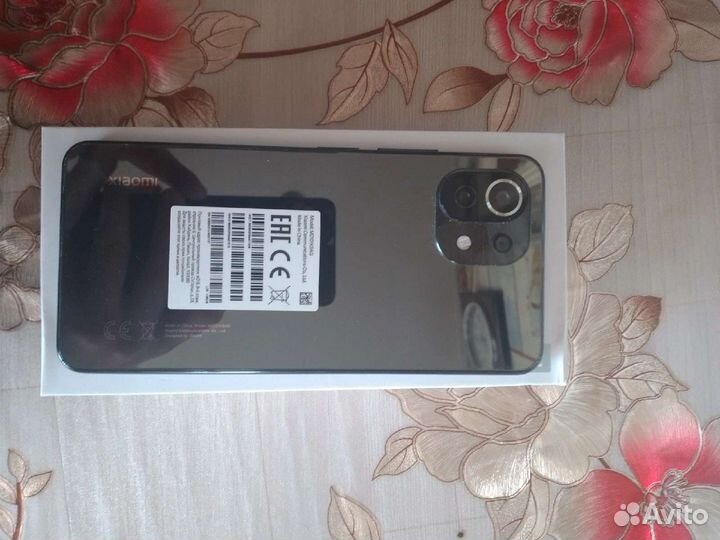 Телефон Xiaomi mi 11 lite