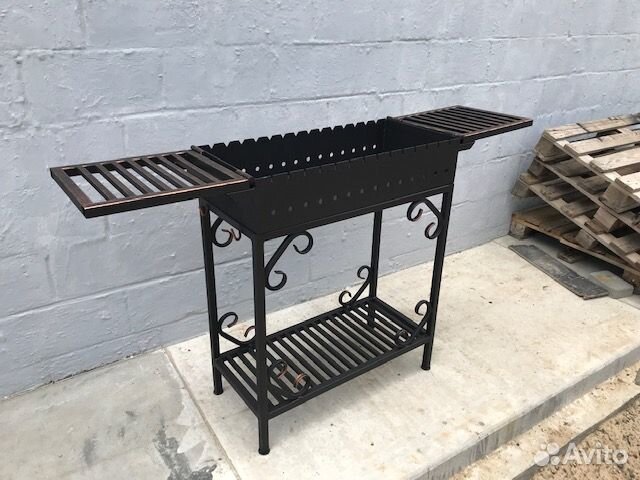 Мангал № 0004/2 с полками столиками