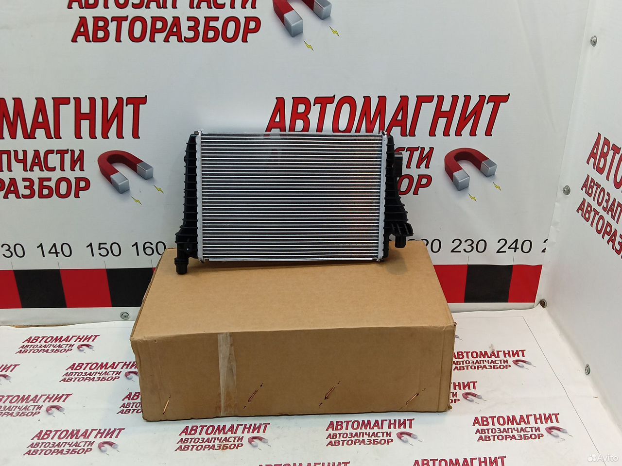 Радиатор дополнительный Voyah Dream