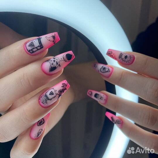 Маникюр с покрытием гель-лаком