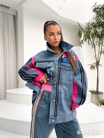 Женские джинсы с лампасами