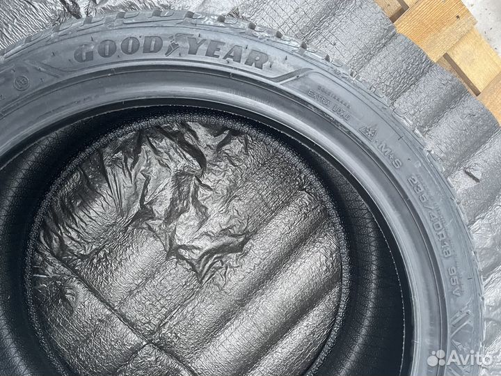 Goodyear UltraGrip Performance+ 235/40 R18