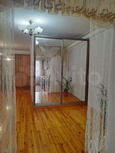 3-к. квартира, 80 м², 1/5 эт.